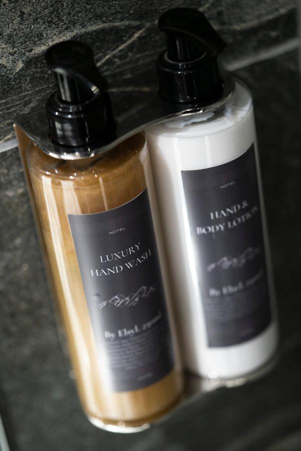 Kotel Віндермір Екстер'єр фото Body wash
